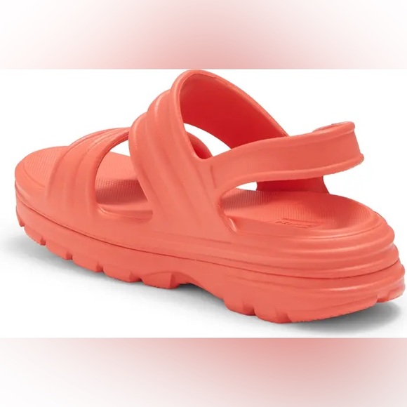 Brand New Slingback Sandal
HUNTER Runs Big (NWT) - Picture 4 of 10